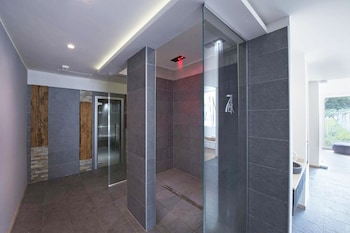 seven park hotel lake como adults only