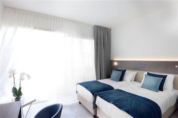 seven park hotel lake como adults only
