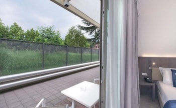seven park hotel lake como adults only