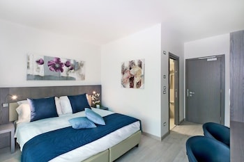 seven park hotel lake como adults only