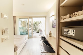 seven park hotel lake como adults only