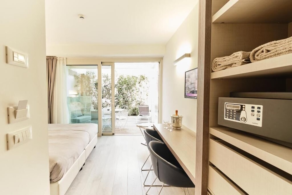 seven park hotel lake como adults only