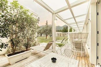 seven park hotel lake como adults only