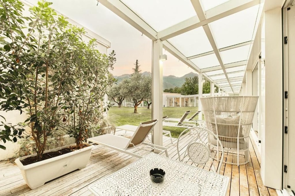 seven park hotel lake como adults only