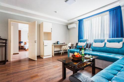 rich park hotel