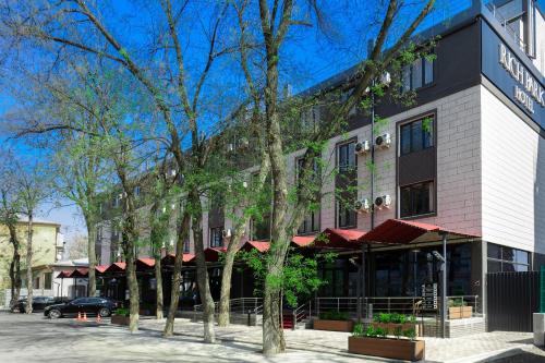 rich park hotel