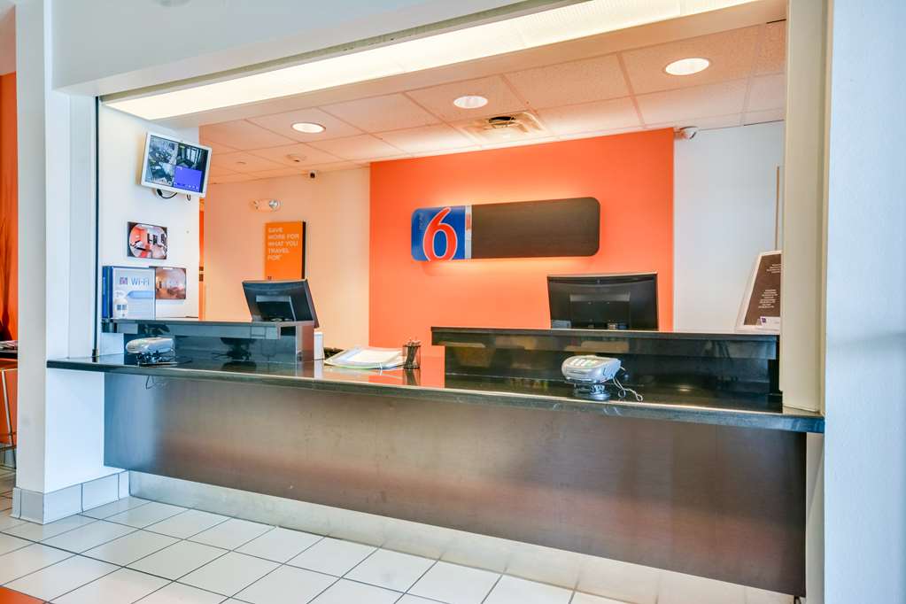 motel 6 biloxi ms beach