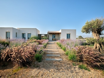 paros