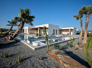 paros