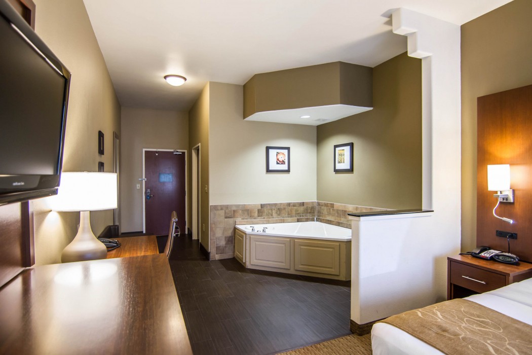 comfort suites marshall