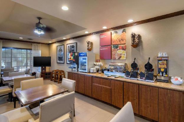 comfort suites marshall