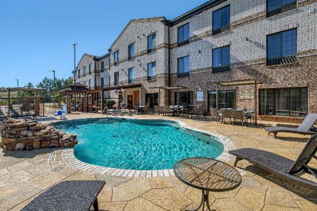 comfort suites marshall