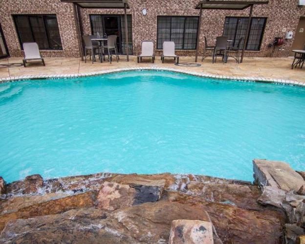 comfort suites marshall