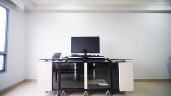 homey 2br with extra room at taman beverly apartment