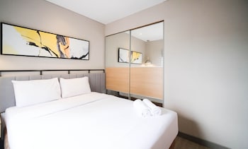 minimalist and beautiful 1br with extra room at pavilion permata apartment