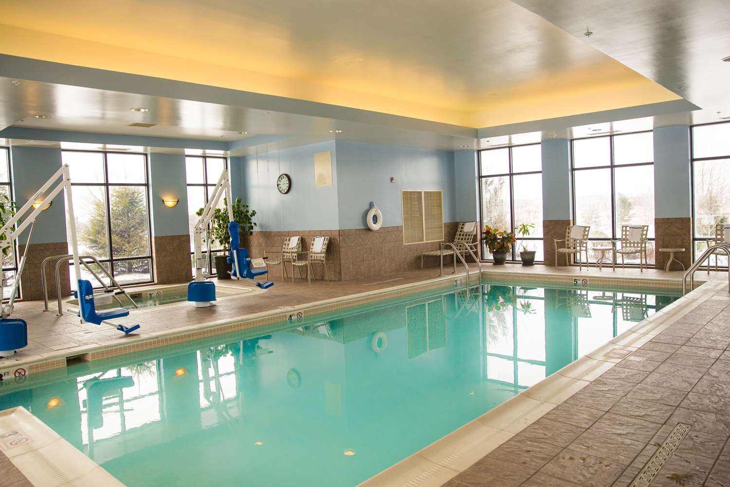 hampton inn and suites blairsville
