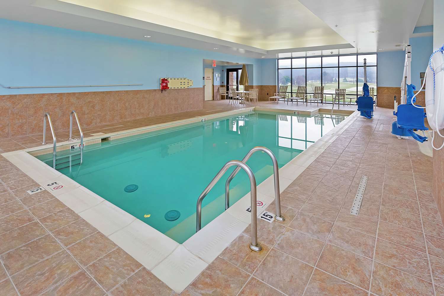 hampton inn and suites blairsville
