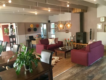 lily pond country lodge