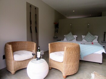 lily pond country lodge