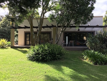 lily pond country lodge