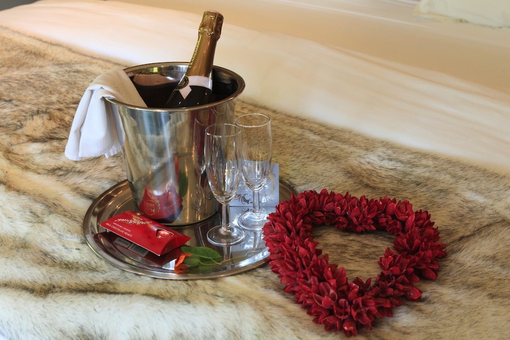 lily pond country lodge