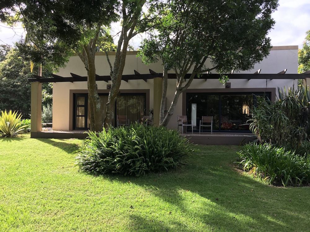 lily pond country lodge