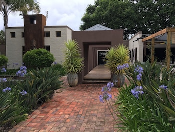 Lily Pond Country Lodge,Cape Town>>Bitou,4 star