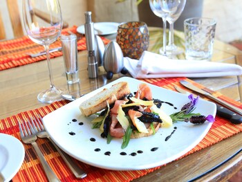 lily pond country lodge