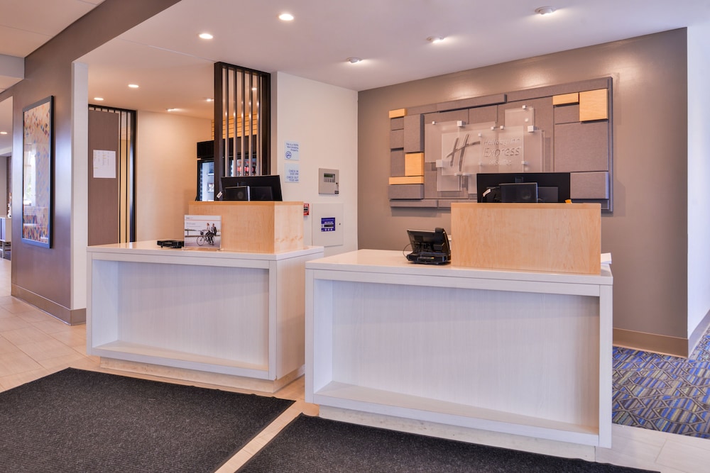 holiday inn express and suites bloomington w mall