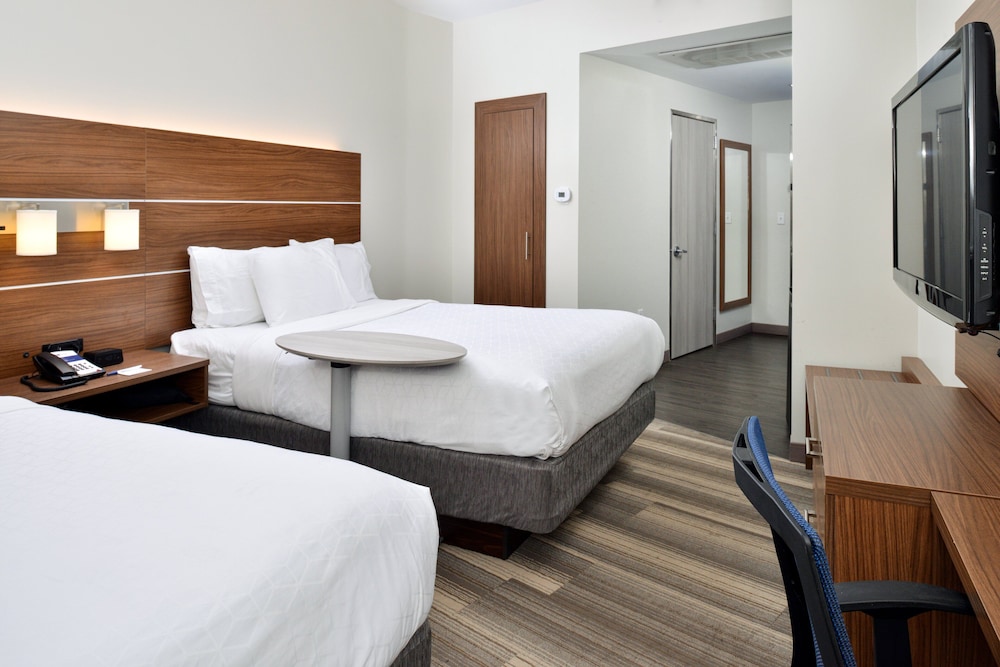 holiday inn express and suites bloomington w mall