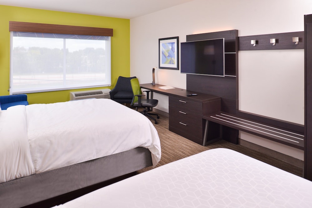 holiday inn express and suites bloomington w mall
