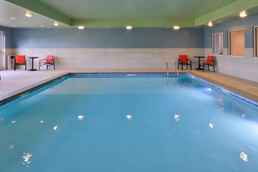 holiday inn express and suites bloomington w mall