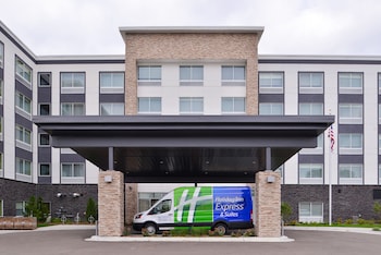 holiday inn express and suites bloomington w mall
