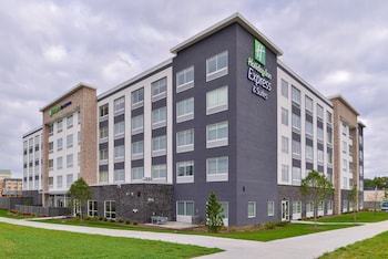 holiday inn express and suites bloomington w mall