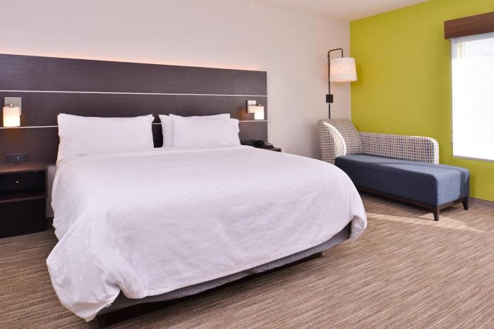 holiday inn express and suites bloomington w mall