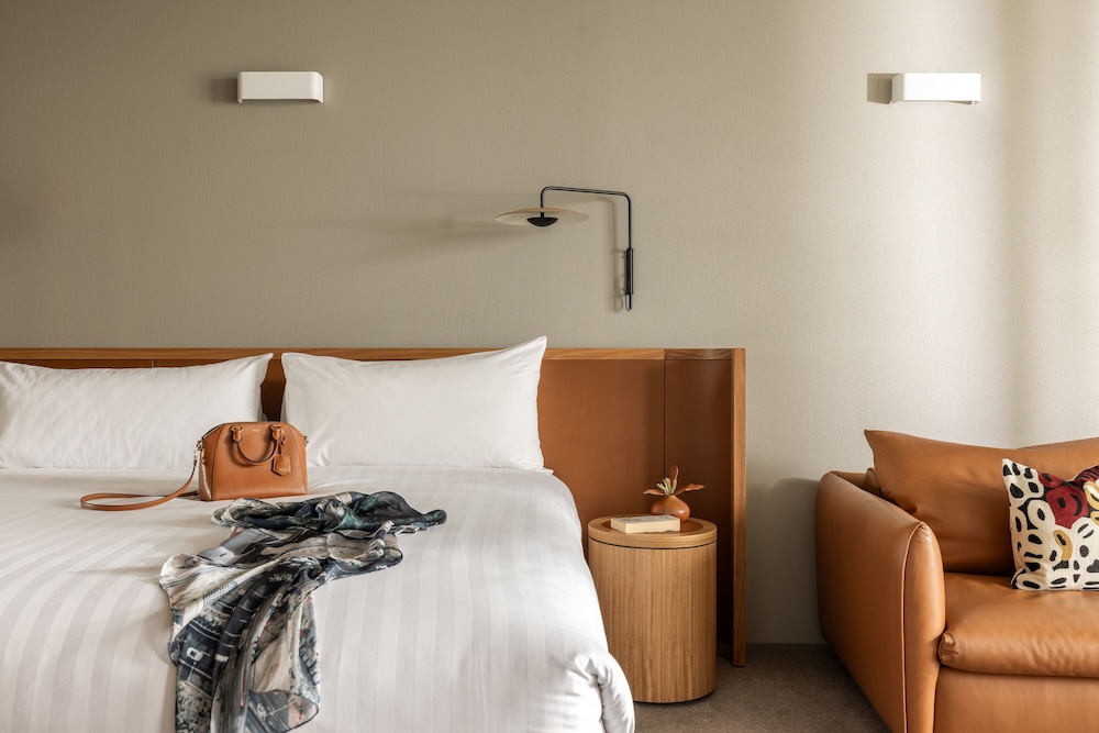 wonil hotel perth handwritten collection