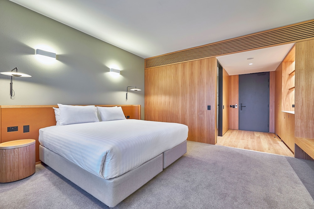wonil hotel perth handwritten collection
