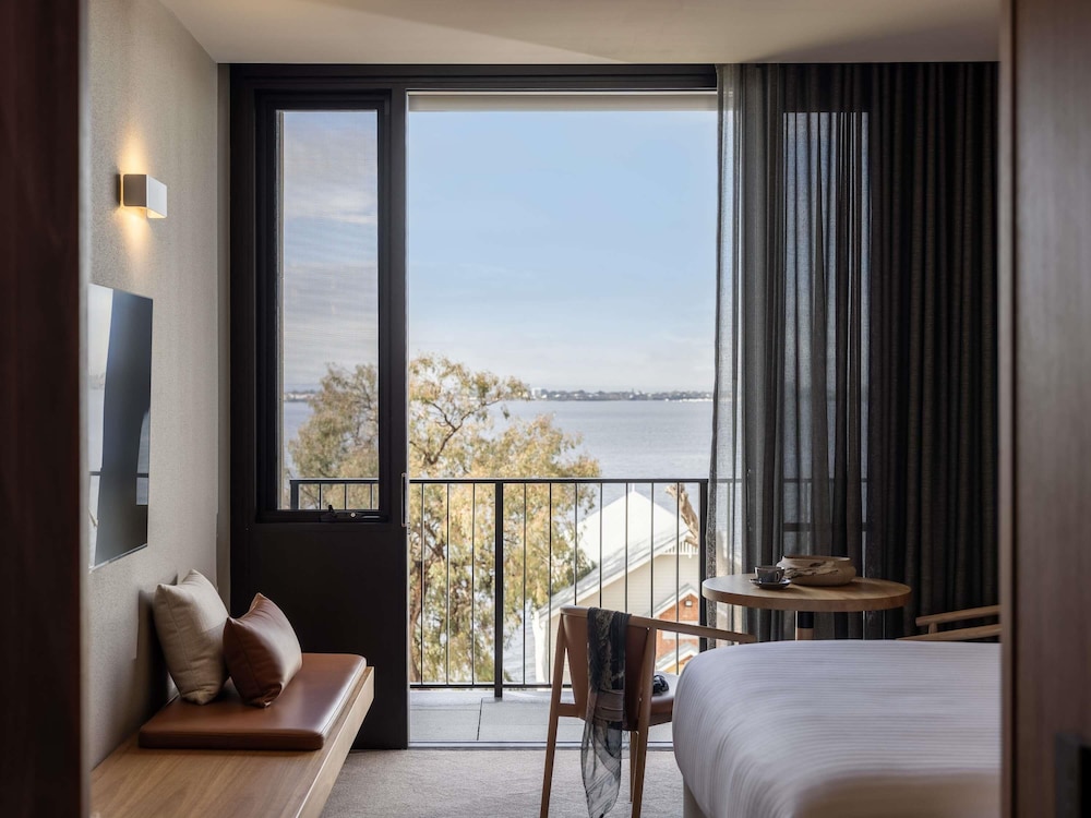 wonil hotel perth handwritten collection