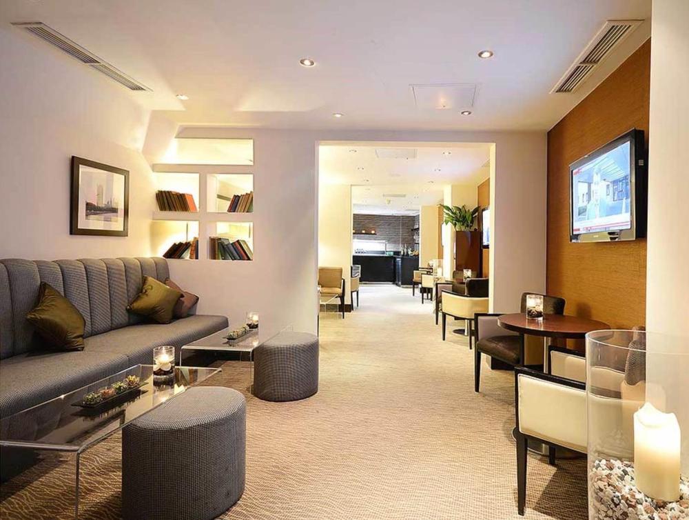 montcalm east autograph collection