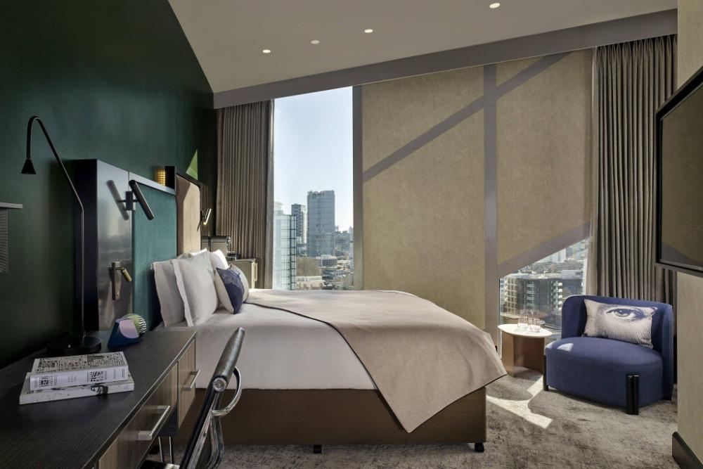 montcalm east autograph collection