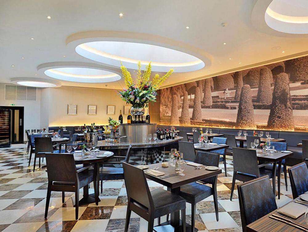 montcalm east autograph collection