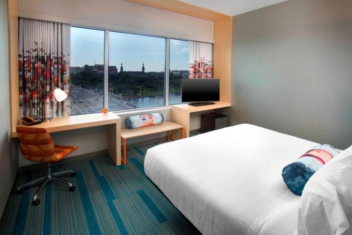aloft tampa downtown