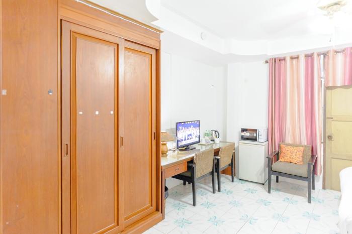 high5 guesthouse