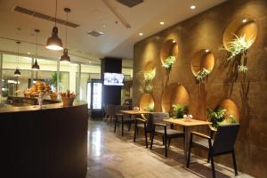 best western premier ark hotel