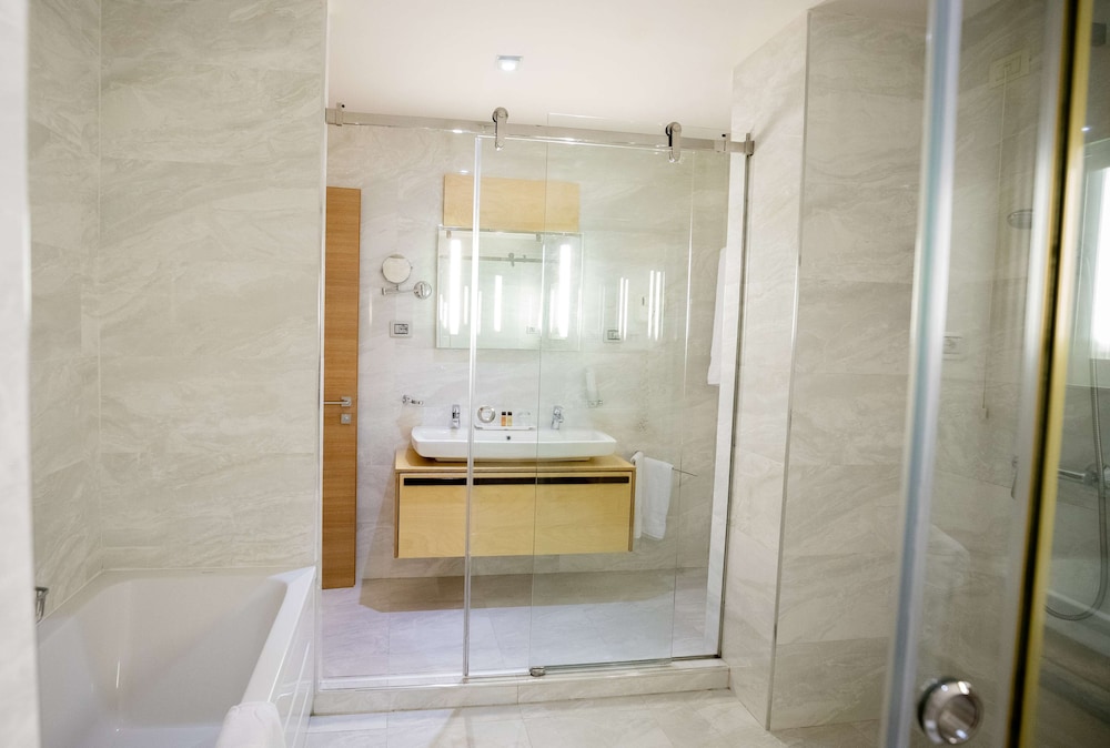 best western premier ark hotel