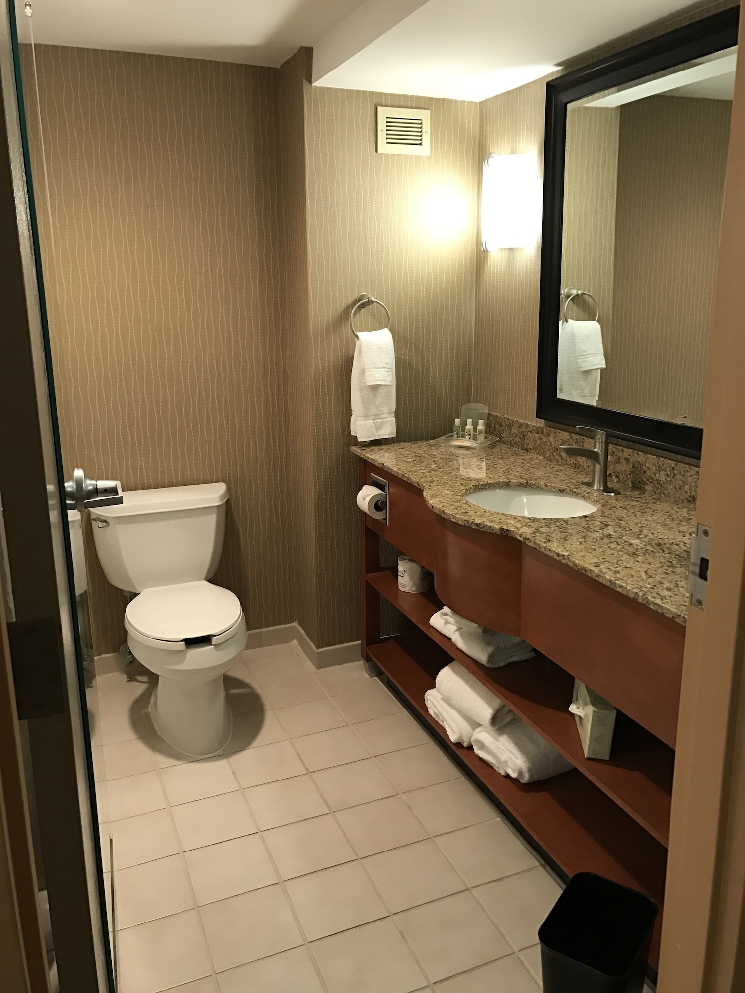 holiday inn and suites bolingbrook by ihg