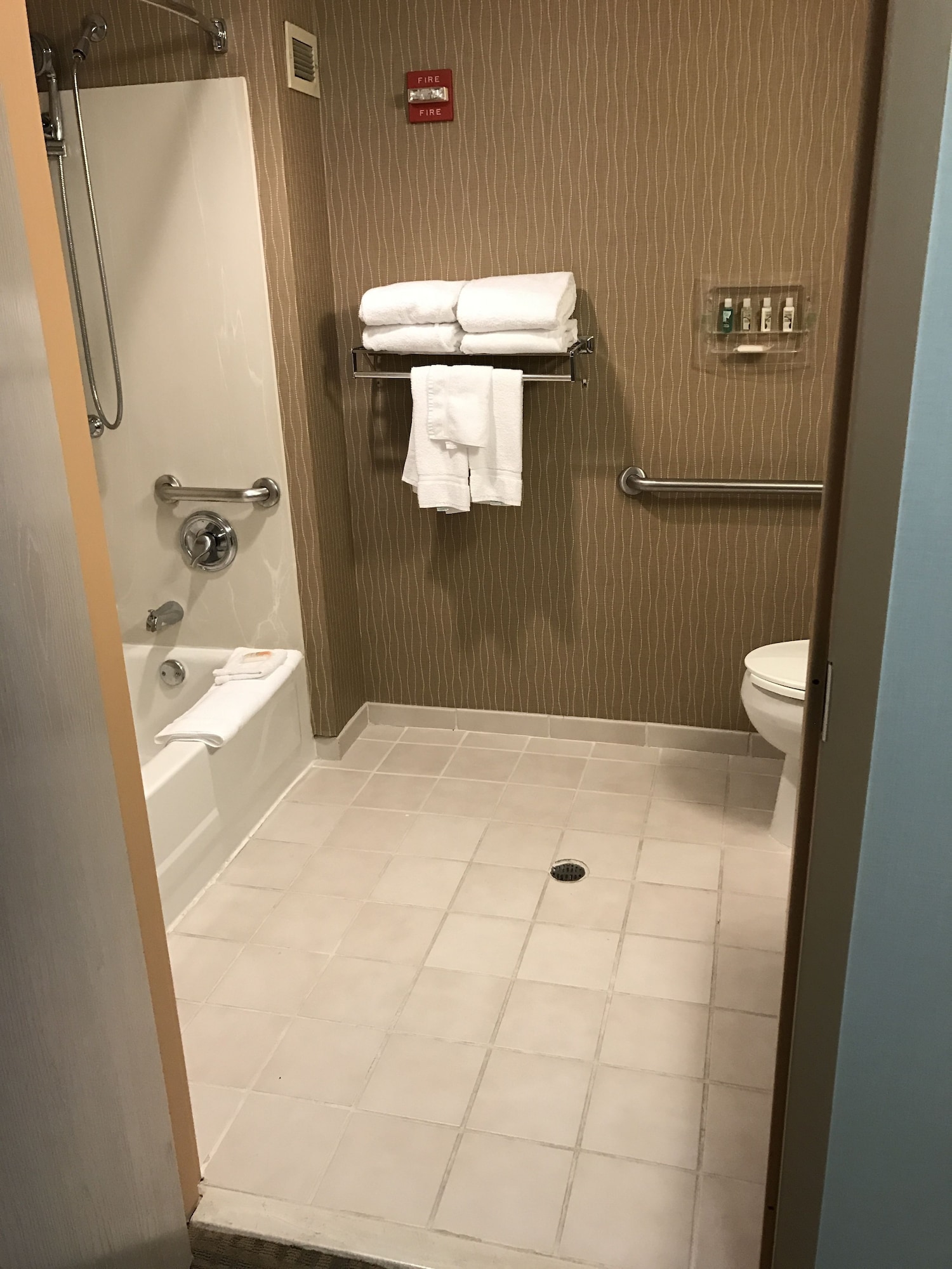 holiday inn and suites bolingbrook by ihg