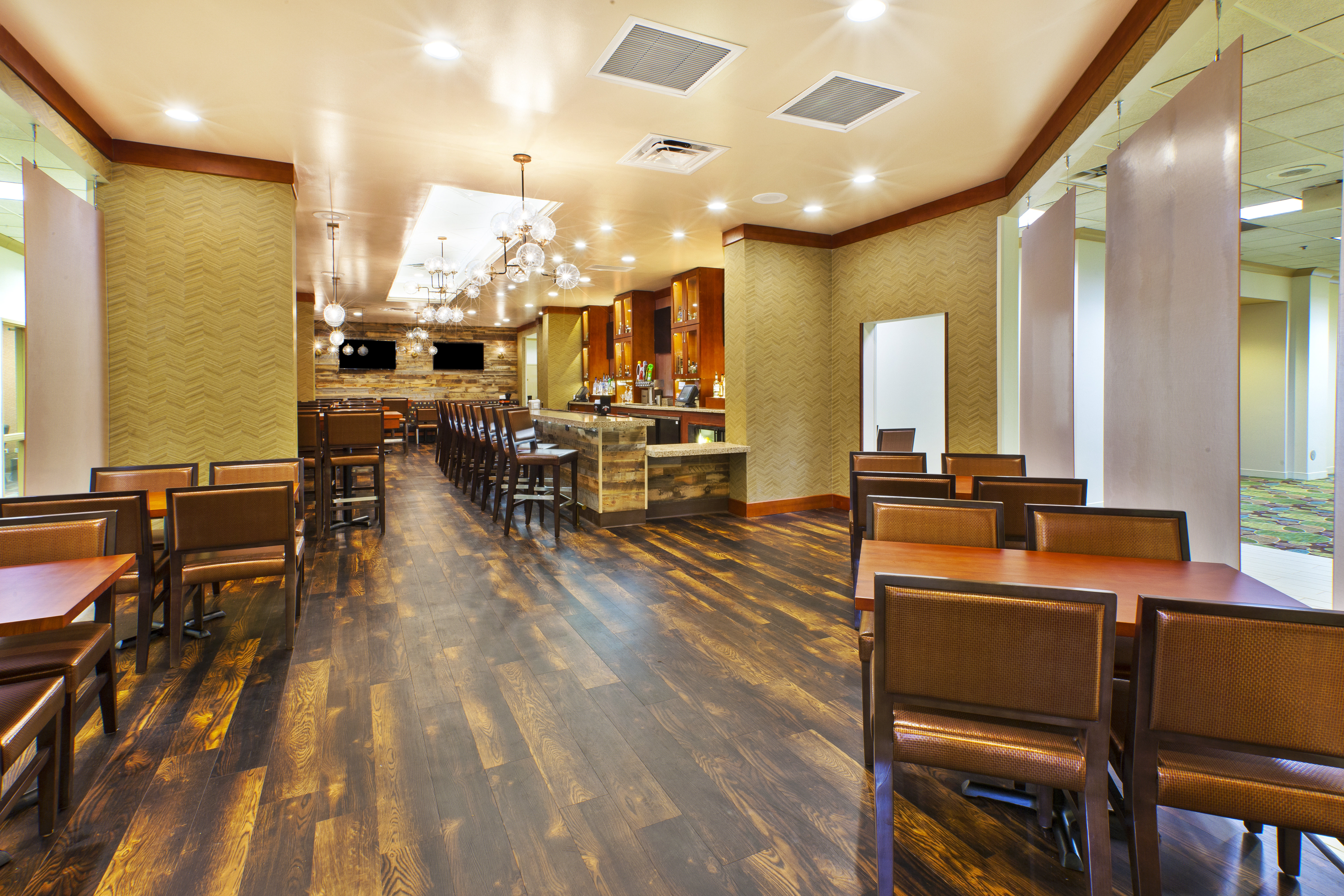 holiday inn and suites bolingbrook by ihg