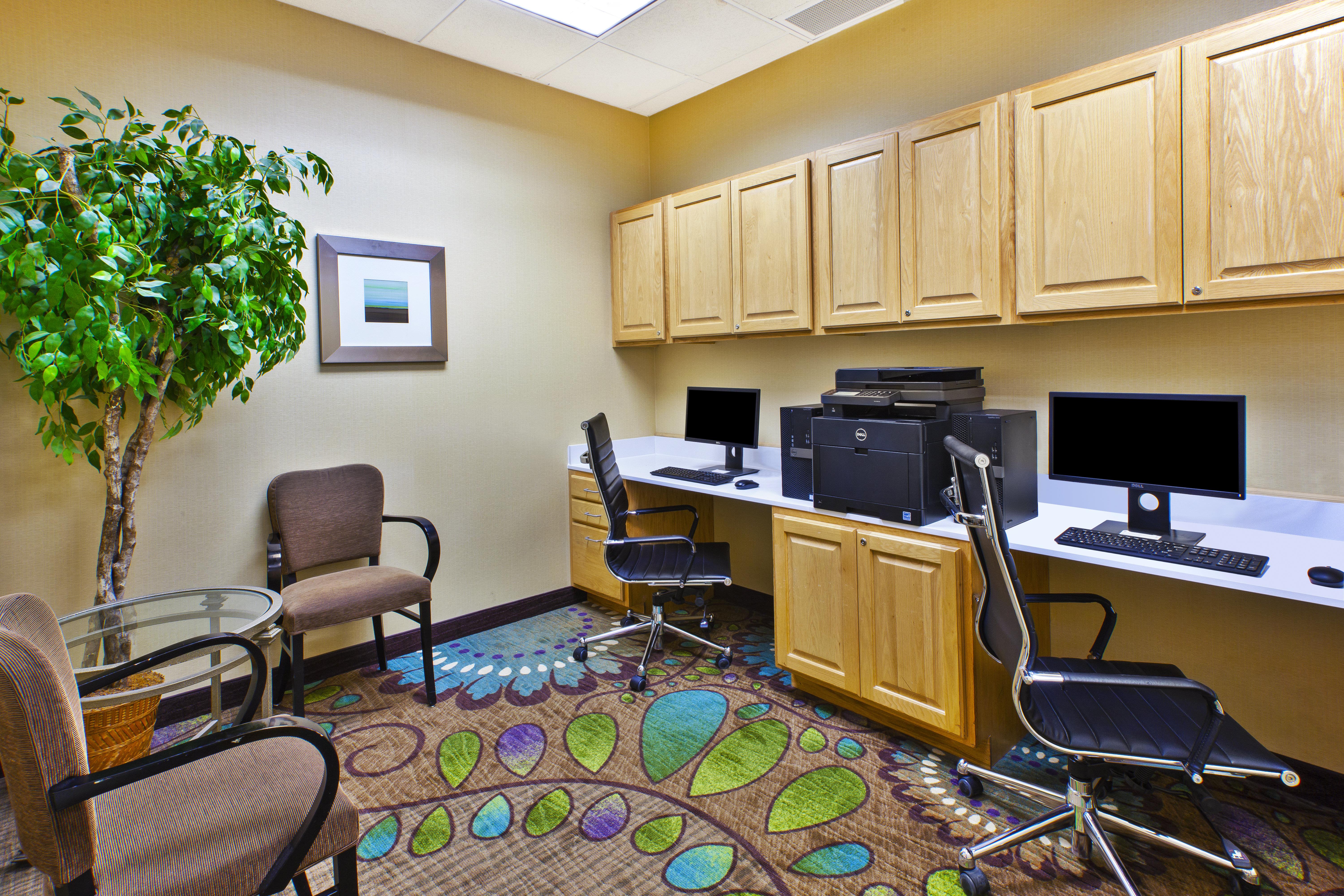 holiday inn and suites bolingbrook by ihg