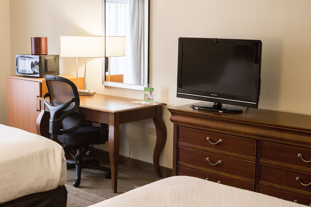 holiday inn and suites bolingbrook by ihg